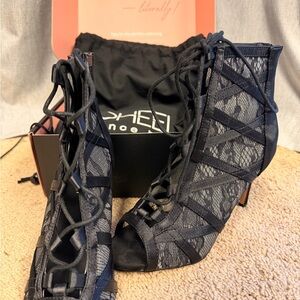 Joheela- dance shoes size 40